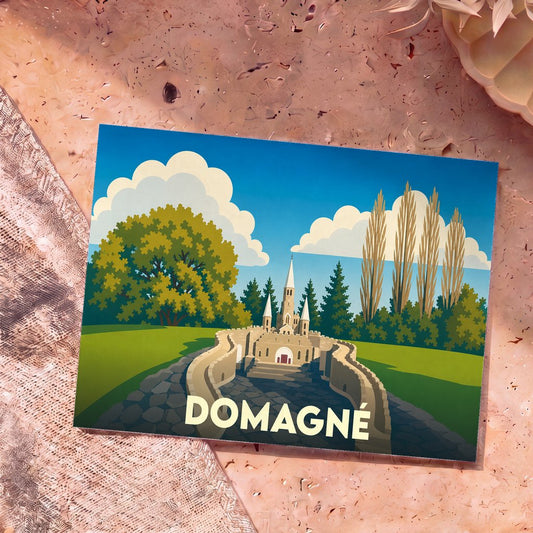 Carte postale souvenir de la ville de Domagné avec une illustration stylisée de son patrimoine architectural et paysager.