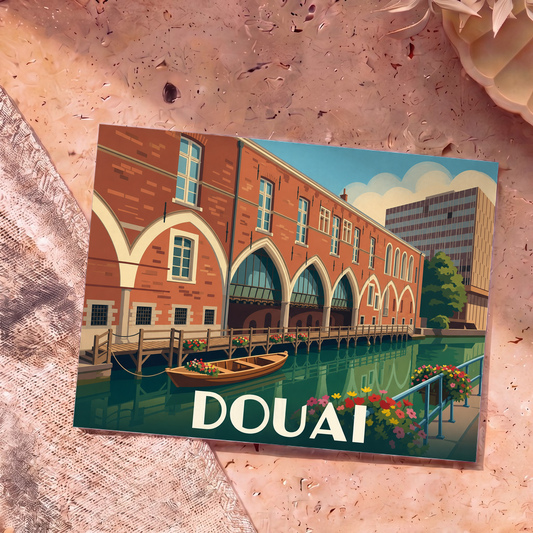 Carte postale souvenir de la ville de Douai avec une illustration stylisée de ses bâtiments en briques au bord de l'eau.