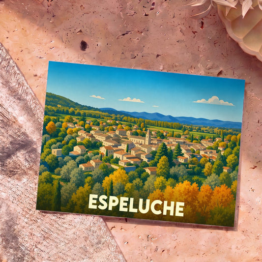 Carte postale souvenir de la ville d'Espeluche avec une illustration stylisée d'un village provençal en automne.