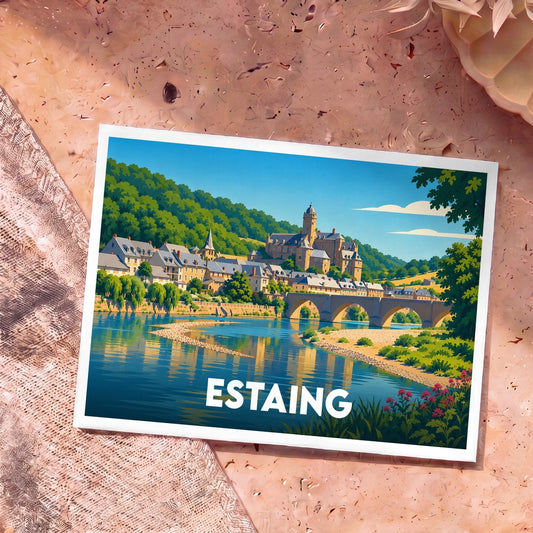 Carte postale souvenir de la ville d'Estaing avec une illustration stylisée de son pont et de son château dominant le Lot.
