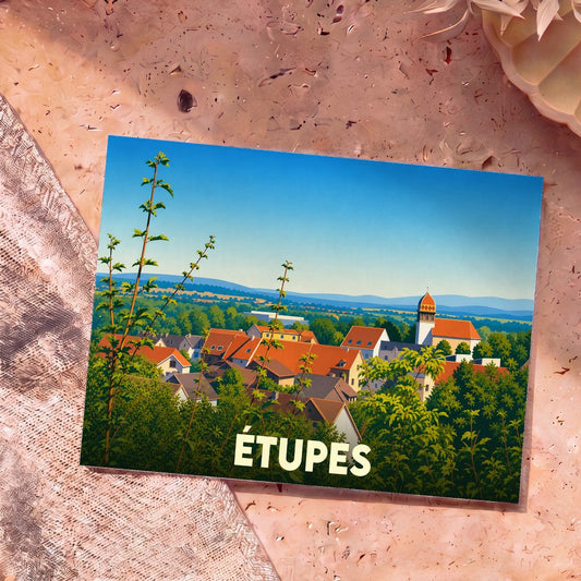 Carte postale souvenir de la ville d'Étupes avec une illustration stylisée de ses toits et de son église.