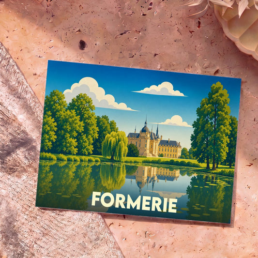 Carte postale souvenir de la ville de Formerie avec une illustration stylisée d'un château se reflétant dans l'eau.