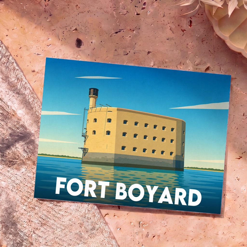 Carte postale souvenir de Fort Boyard présentant une illustration stylisée du célèbre fort marin sous un ciel bleu.