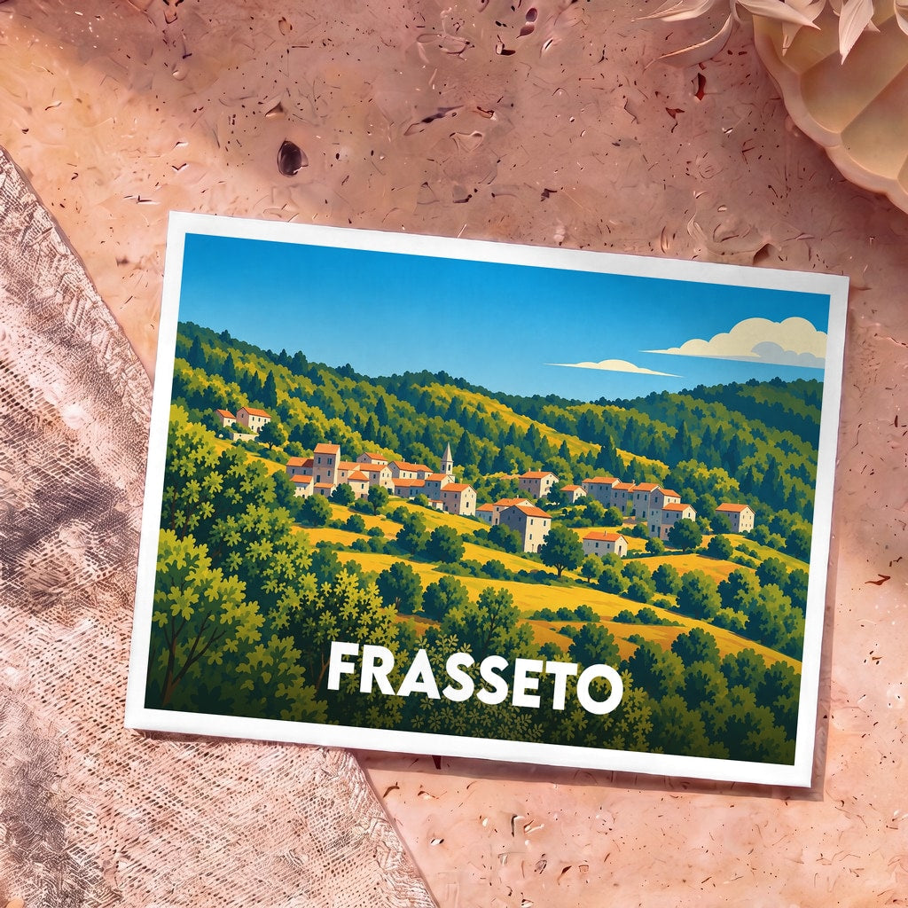 Carte postale souvenir de la ville de Frasseto avec une illustration stylisée de son village niché dans les collines verdoyantes.