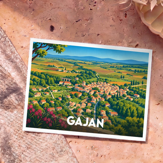 Carte postale souvenir de la ville de Gajan avec une illustration stylisée d'un paysage provençal vallonné.