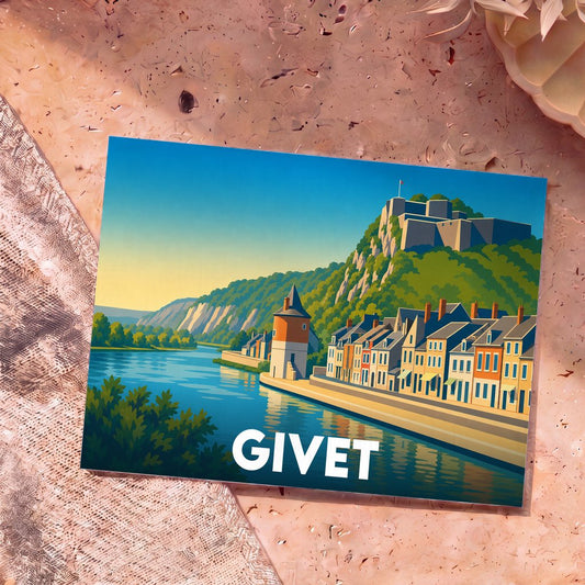 Carte postale souvenir de la ville de Givet présentant une illustration stylisée des quais de la Meuse et de la citadelle.