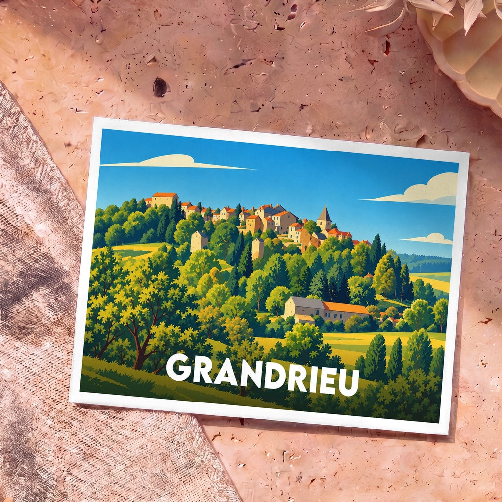 Carte postale souvenir de la ville de Grandrieu avec une illustration stylisée et colorée d'un village perché.