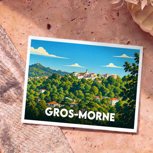 Carte postale souvenir de la ville de Gros-Morne avec une illustration stylisée d'un paysage vallonné et arboré.