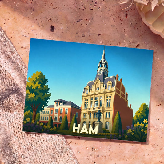 Carte postale souvenir de la ville de Ham avec une illustration stylisée de son hôtel de ville.