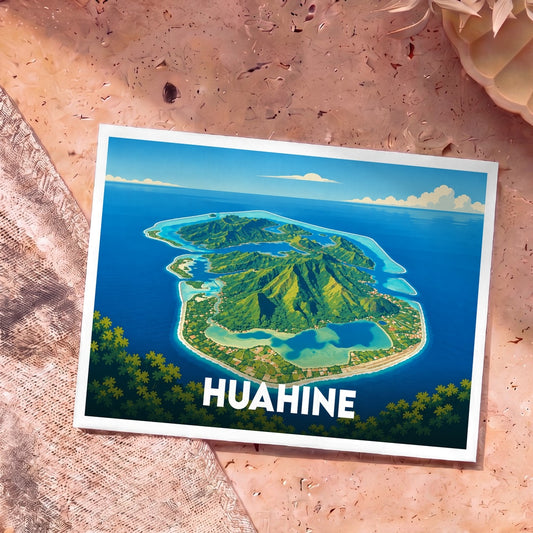 Carte postale souvenir de l'île de Huahine avec une illustration stylisée vue du ciel.