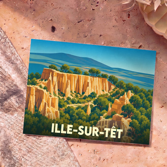 Carte postale souvenir de la ville d'Ille-sur-Têt illustrant les célèbres cheminées de fées du site des Orgues.