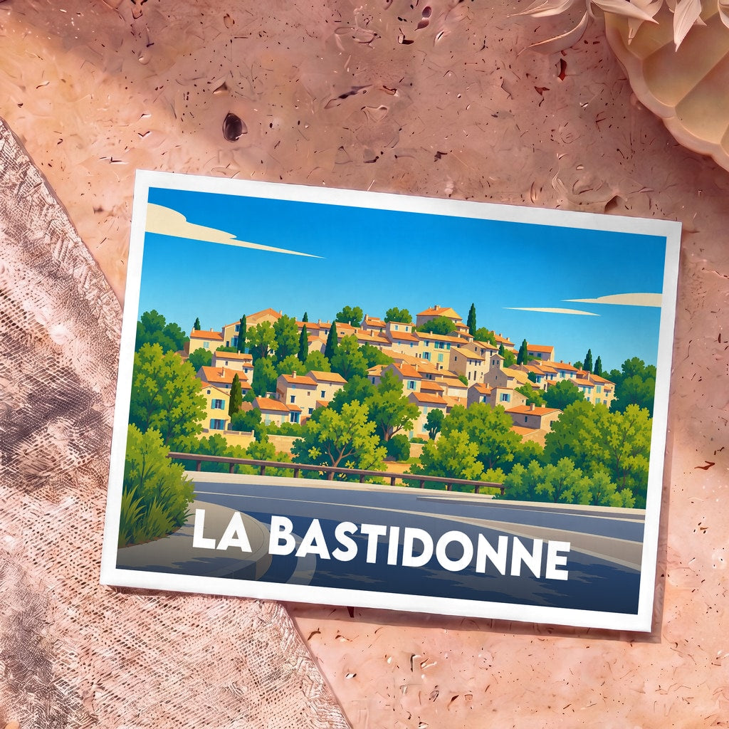 Carte postale souvenir de la ville de La Bastidonne avec une illustration stylisée d'un village perché.