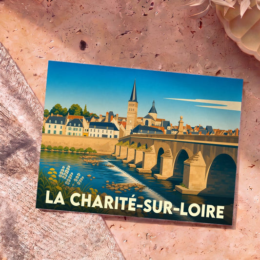 Carte postale souvenir de la ville de La Charité-sur-Loire avec une illustration stylisée de son pont et de son église en bord de Loire.