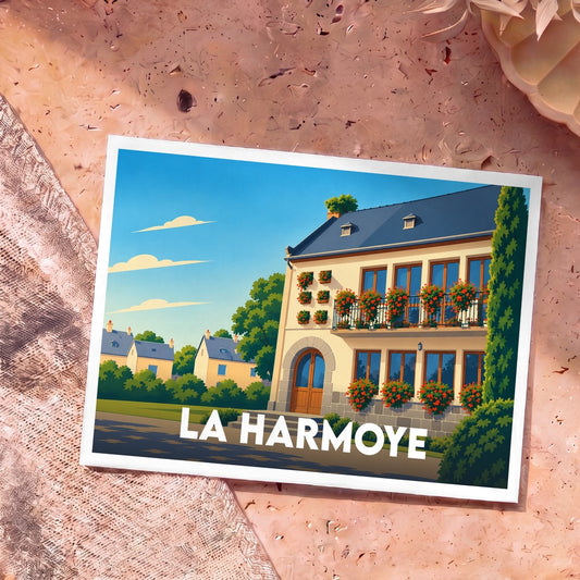Carte postale souvenir de la ville de La Harmoye avec une illustration stylisée d'une maison fleurie.