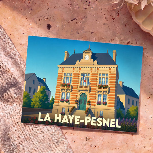 Carte postale souvenir de la ville de La Haye-Pesnel avec une illustration stylisée de son hôtel de ville.