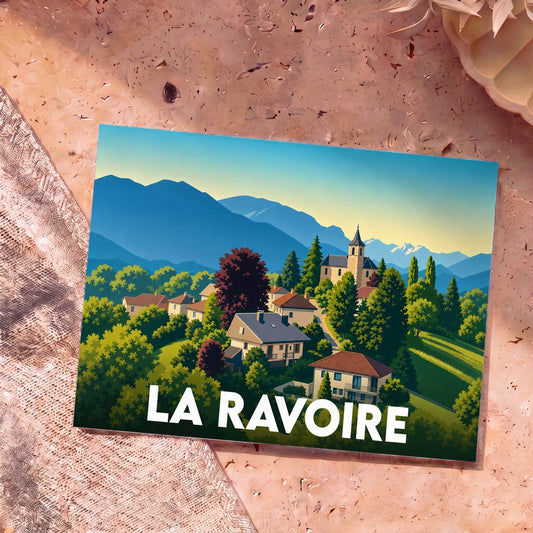 Carte postale souvenir de la ville de La Ravoire illustrant un paysage de montagne stylisé.