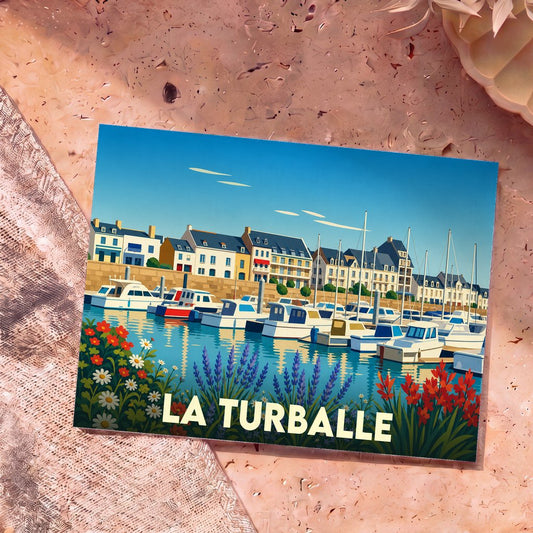 Carte postale souvenir de la ville de La Turballe avec une illustration stylisée de son port de plaisance fleuri.