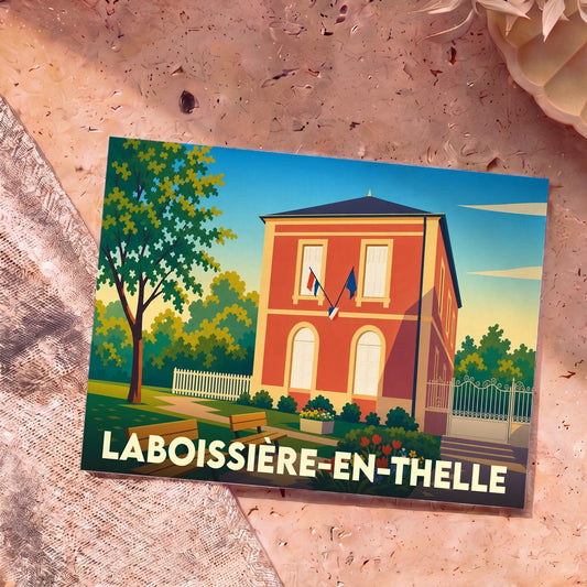 Carte postale souvenir de la ville de Laboissière-en-Thelle avec une illustration stylisée de sa mairie.