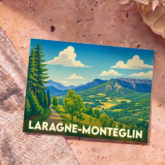 Carte postale souvenir de la ville de Laragne-Montéglin avec une illustration stylisée de paysages montagneux.