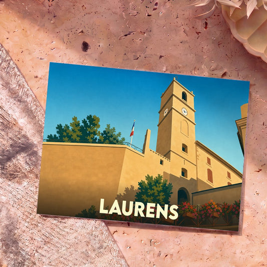 Carte postale souvenir de la ville de Laurens avec une illustration stylisée de son église et de son château.