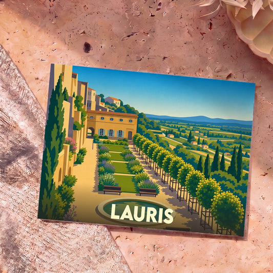 Carte postale souvenir de la ville de Lauris représentant ses jardins en terrasse et le panorama sur la vallée avec une illustration stylisée.