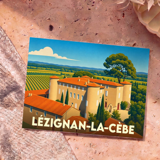 Carte postale souvenir de la ville de Lézignan-la-Cèbe illustrant un château entouré de vignes dans un style rétro.