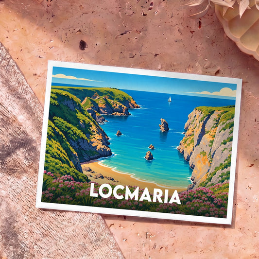 Carte postale souvenir de la ville de Locmaria avec une illustration stylisée d'une crique sauvage.