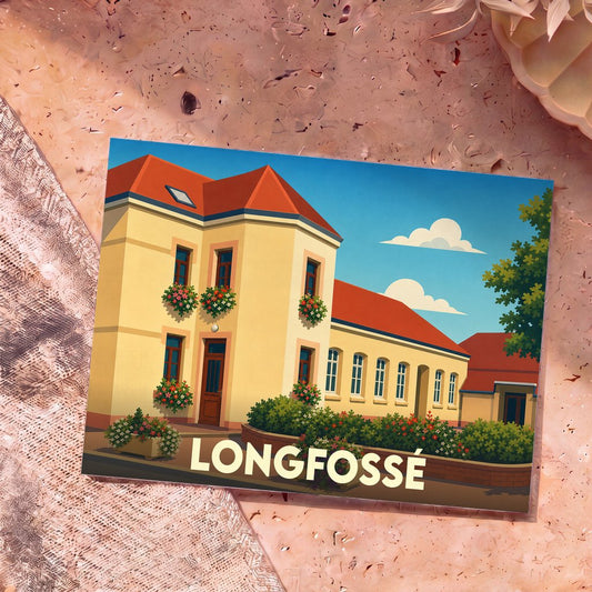Carte postale souvenir de la ville de Longfossé avec une illustration stylisée d'un bâtiment fleuri sous un ciel bleu.