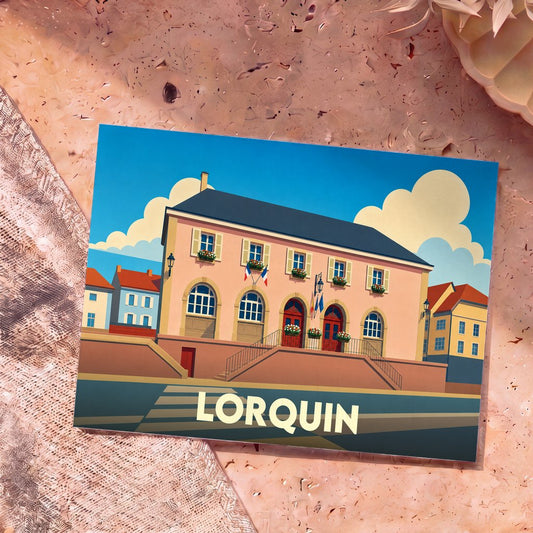 Carte postale souvenir de la ville de Lorquin avec une illustration stylisée de son hôtel de ville.