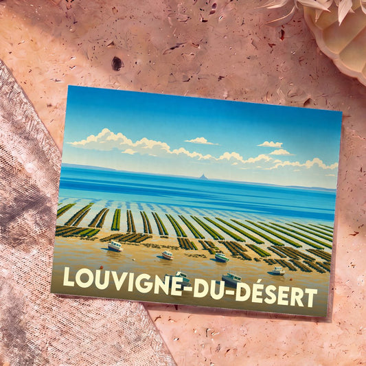 Carte postale souvenir de Louvigné-du-Désert illustrant des parcs à huîtres et des bateaux dans une baie.