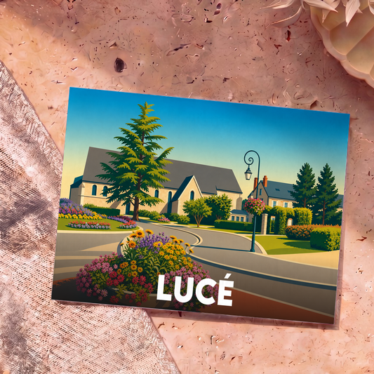 Carte postale souvenir de la ville de Lucé avec une illustration stylisée et colorée.