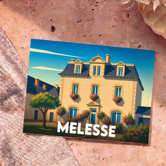 Carte postale souvenir de la ville de Melesse avec une illustration stylisée d'une maison fleurie.