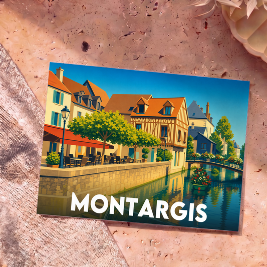 Carte postale souvenir de la ville de Montargis illustrant un canal bordé de maisons à colombages dans un style graphique épuré.