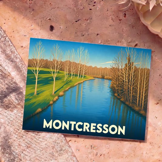 Carte postale souvenir de la ville de Montcresson illustrant une rivière bordée d'arbres stylisés.