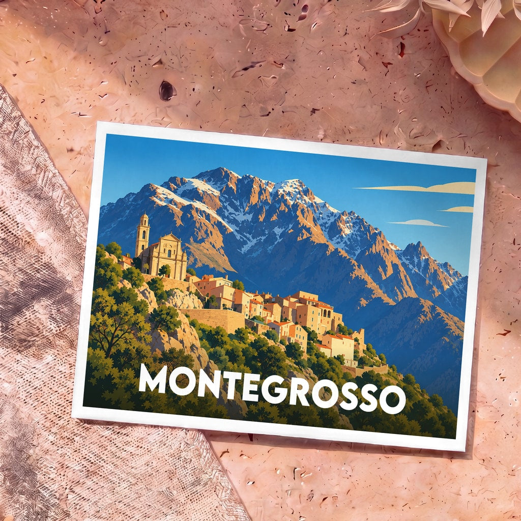 Carte postale souvenir de la ville de Montegrosso avec une illustration stylisée d'un village de montagne corse.