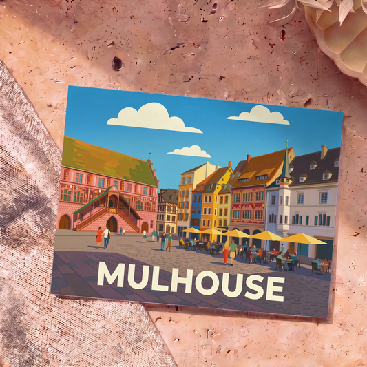 Carte postale souvenir de la ville de Mulhouse avec une illustration stylisée de sa place historique animée.