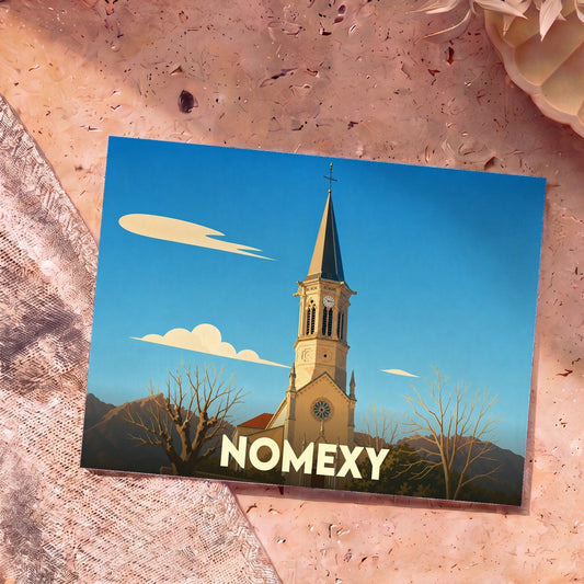 Carte postale souvenir de la ville de Nomexy avec une illustration stylisée de son église sous un ciel bleu.