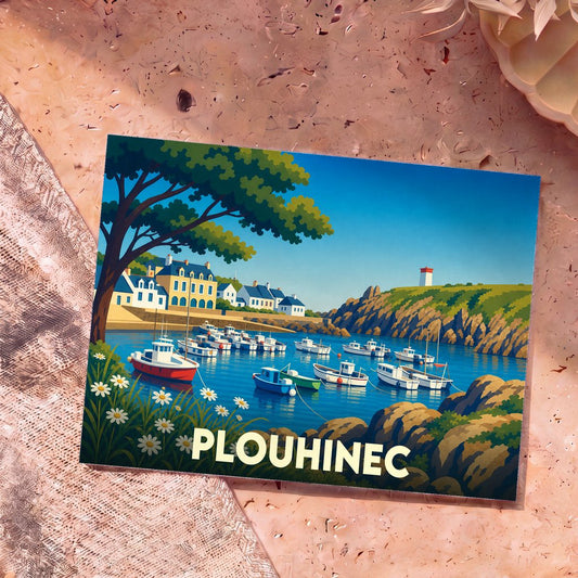Carte postale souvenir de la ville de Plouhinec avec une illustration stylisée d'un port de plaisance.