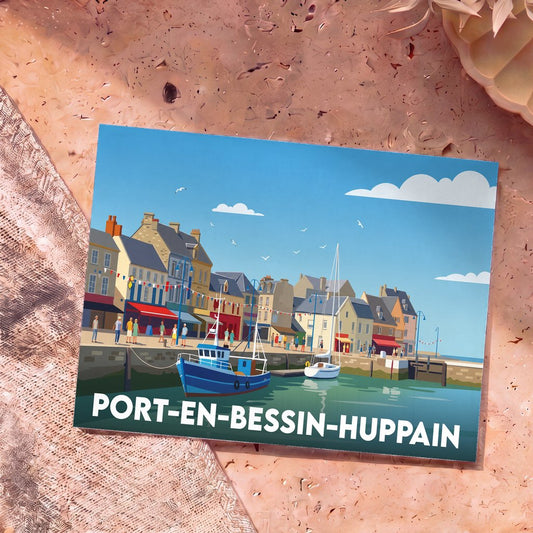 Carte postale souvenir de la ville de Port-en-Bessin-Huppain avec une illustration stylisée de son port de pêche.
