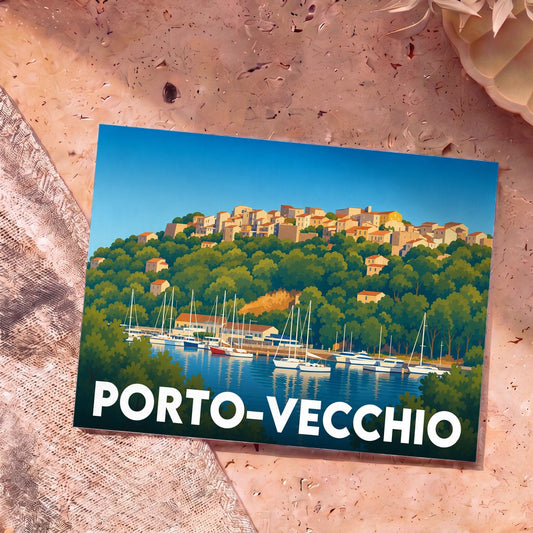 Carte postale souvenir de Porto-Vecchio arborant une illustration stylisée de son port de plaisance et de sa vieille ville perchée.