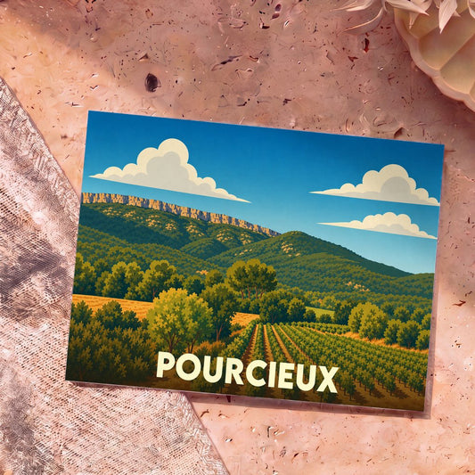 Carte postale souvenir de la ville de Pourcieux avec une illustration stylisée d'un vignoble au pied d'une montagne.