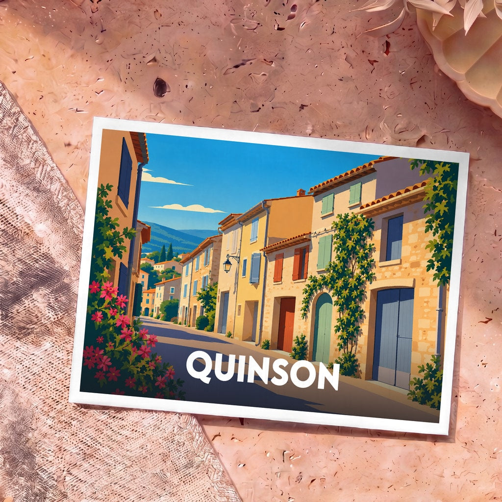 Carte postale souvenir de la ville de Quinson avec une illustration stylisée de ses rues provençales ensoleillées.