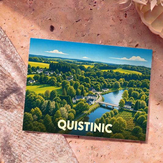 Carte postale souvenir de la ville de Quistinic avec une illustration stylisée représentant un paysage verdoyant bordé par une rivière.