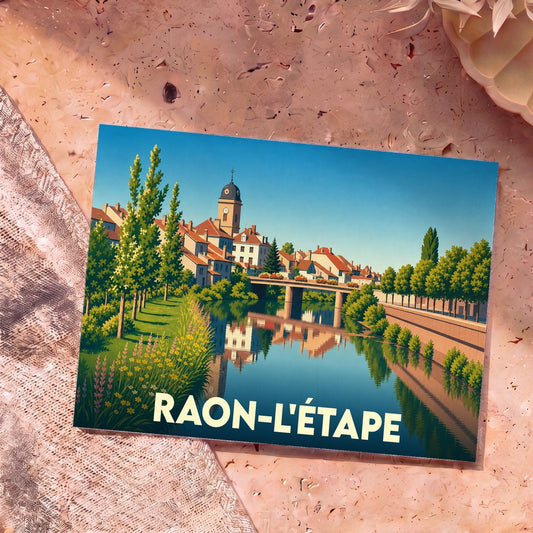Carte postale souvenir de la ville de Raon-l'Étape avec une illustration stylisée et colorée.