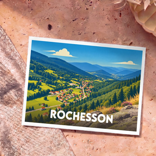 Carte postale souvenir de la ville de Rochesson avec une illustration stylisée d'un village niché dans une vallée verdoyante.