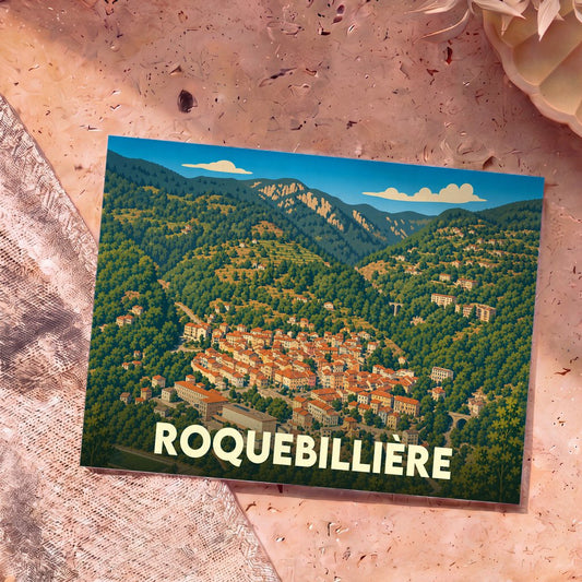 Carte postale souvenir de la ville de Roquebillière avec une illustration stylisée d'un village de montagne.