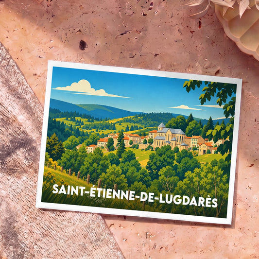 Carte postale souvenir de Saint-Étienne-de-Lugdarès illustrant le village et son église dans un paysage verdoyant.