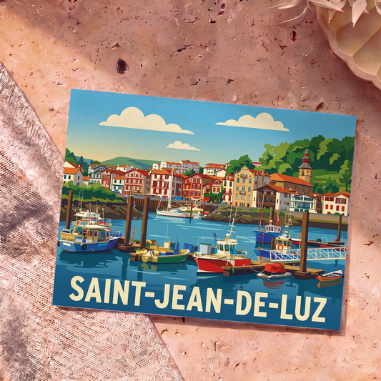 Carte postale souvenir de Saint-Jean-de-Luz présentant une illustration stylisée et colorée de son port de pêche.