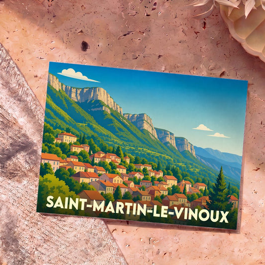 Carte postale souvenir de la ville de Saint-Martin-le-Vinoux avec une illustration stylisée d'un village de montagne.