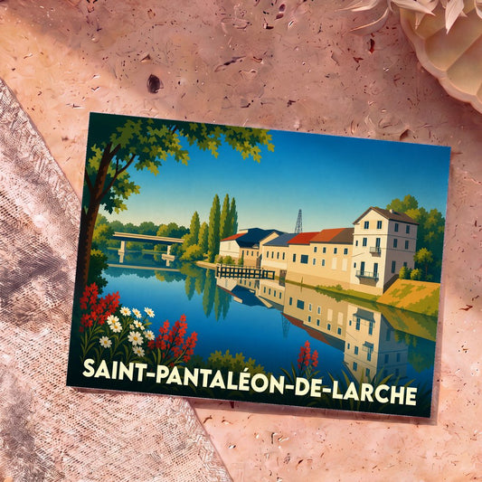 Carte postale souvenir de la ville de Saint-Pantaléon-de-Larche avec une illustration stylisée d'un paysage fluvial.
